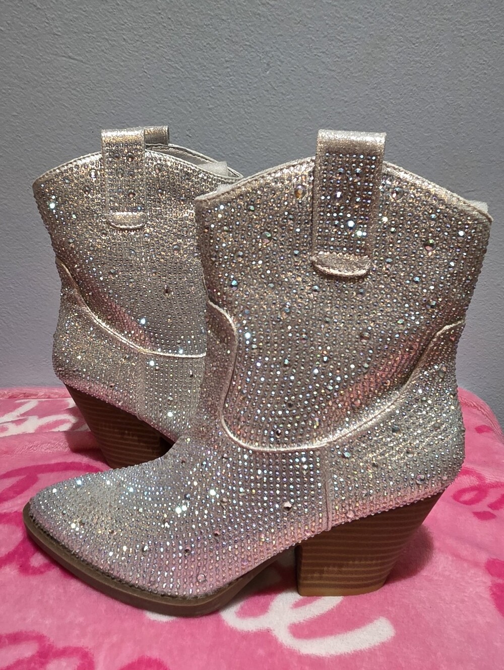 Forever Women's Silver Rhinestone Ankle Boot, Size 6 - Picture 4 of 7